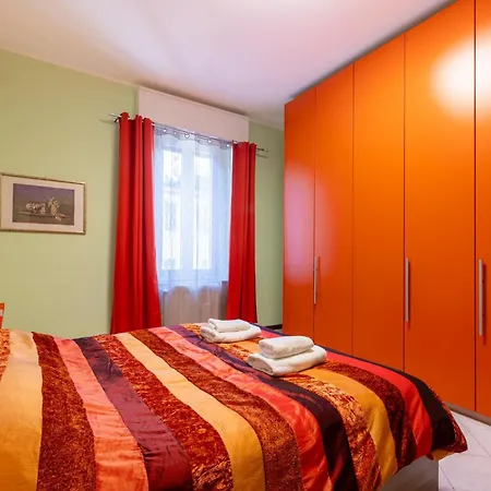 Guesthost - Station Colorful With Balcony X5 Daire *