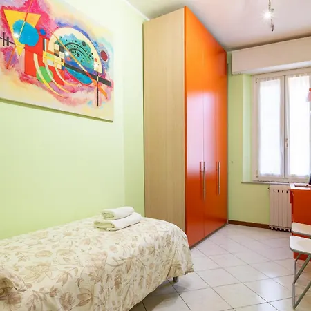 Guesthost - Station Colorful With Balcony X5 Lejlighed