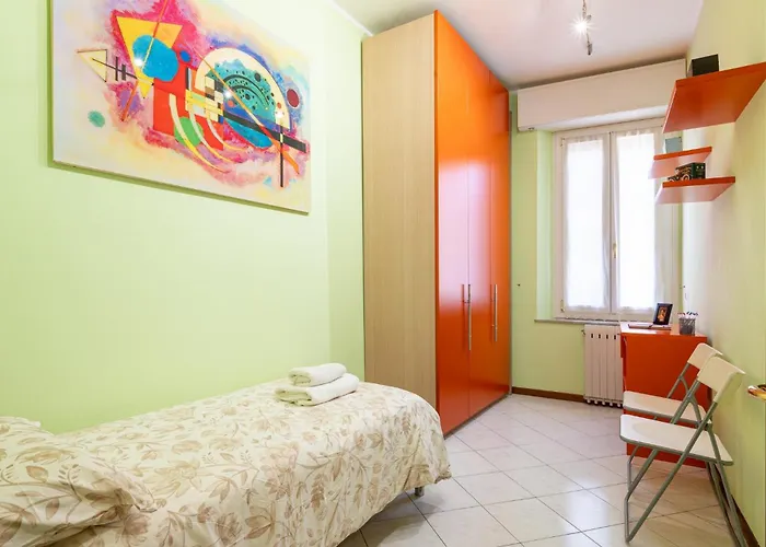 Station Colorful With Balcony X5 Lejlighed