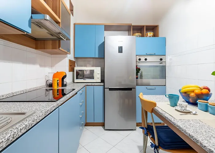 Station Colorful With Balcony X5 Lejlighed Parma